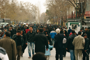 ارزیابی زیست محیطی ناشی ازافزایش تراکم جمعیتی-اقتصادي (مطالعه موردی : منطقه 5 شهرداری تهران)